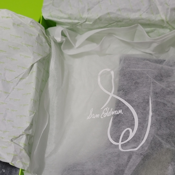 Shoes - Picture 6 of 10